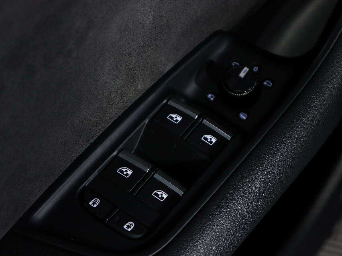 Audi Q8 55 TFSI, 2018 Фото №15