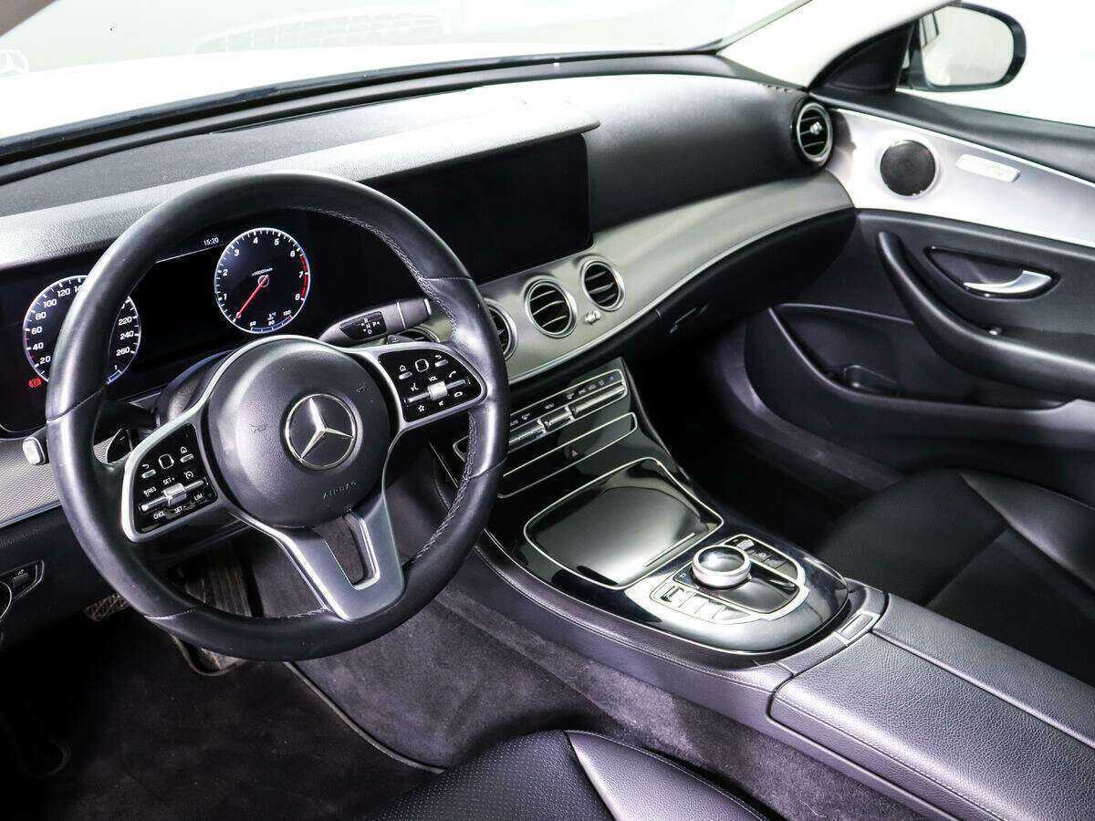 Mercedes-Benz E-Класс 200, 2018 Фото №11