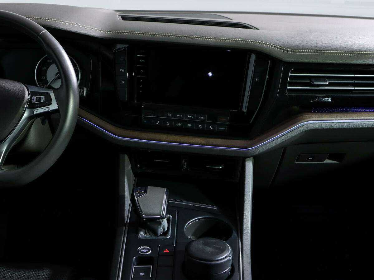Volkswagen Touareg, 2018 Фото №12
