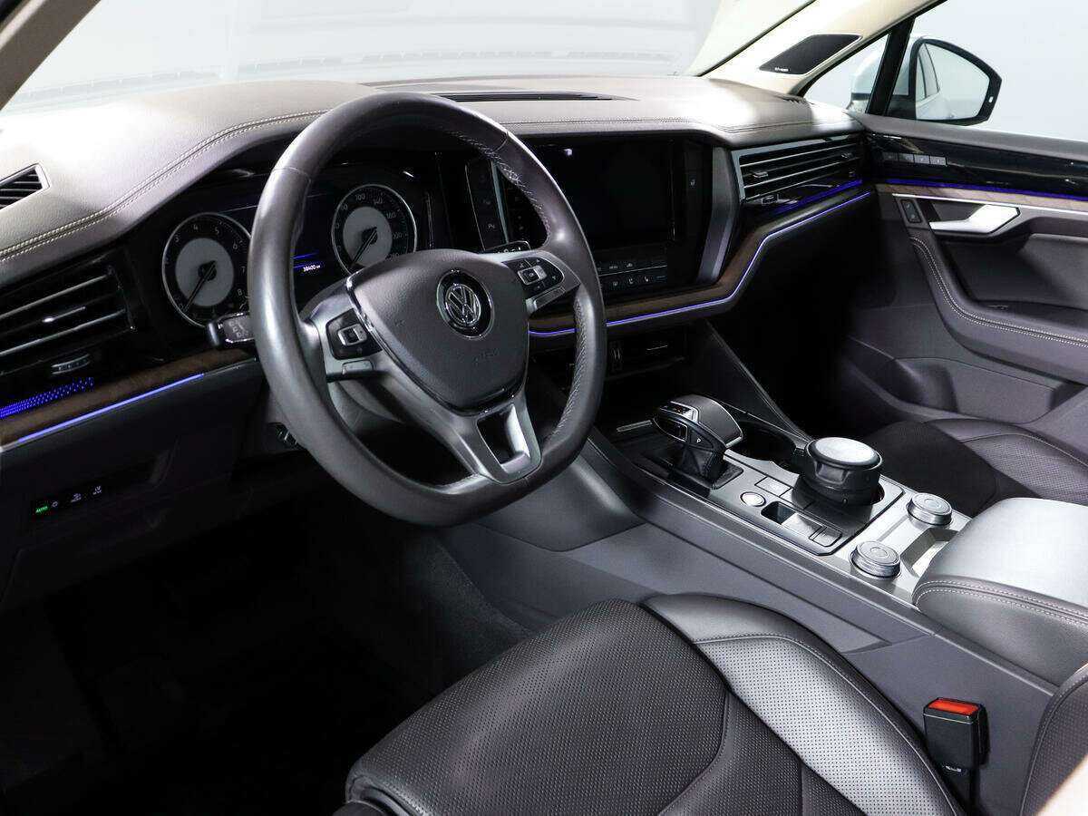 Volkswagen Touareg, 2018 Фото №13