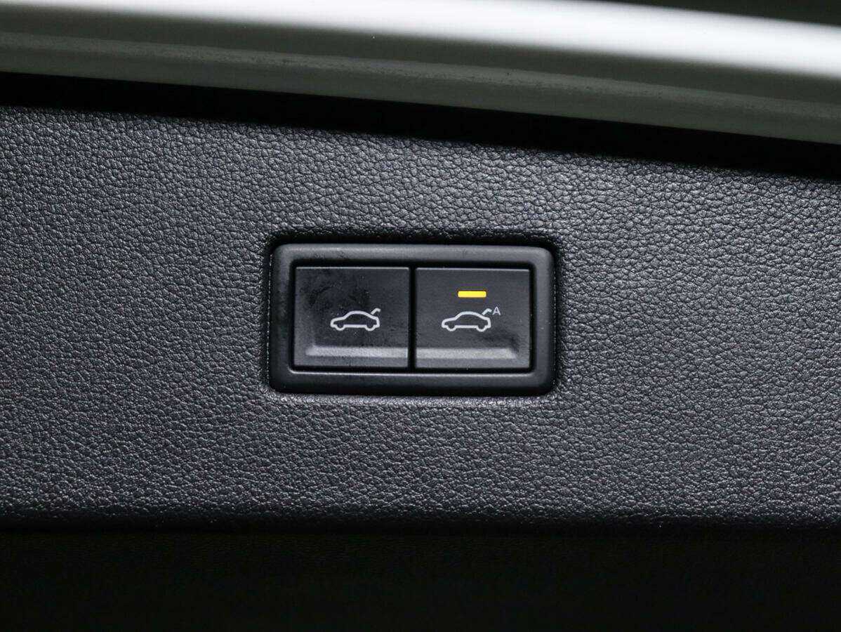 Volkswagen Tiguan, 2020 Фото №14