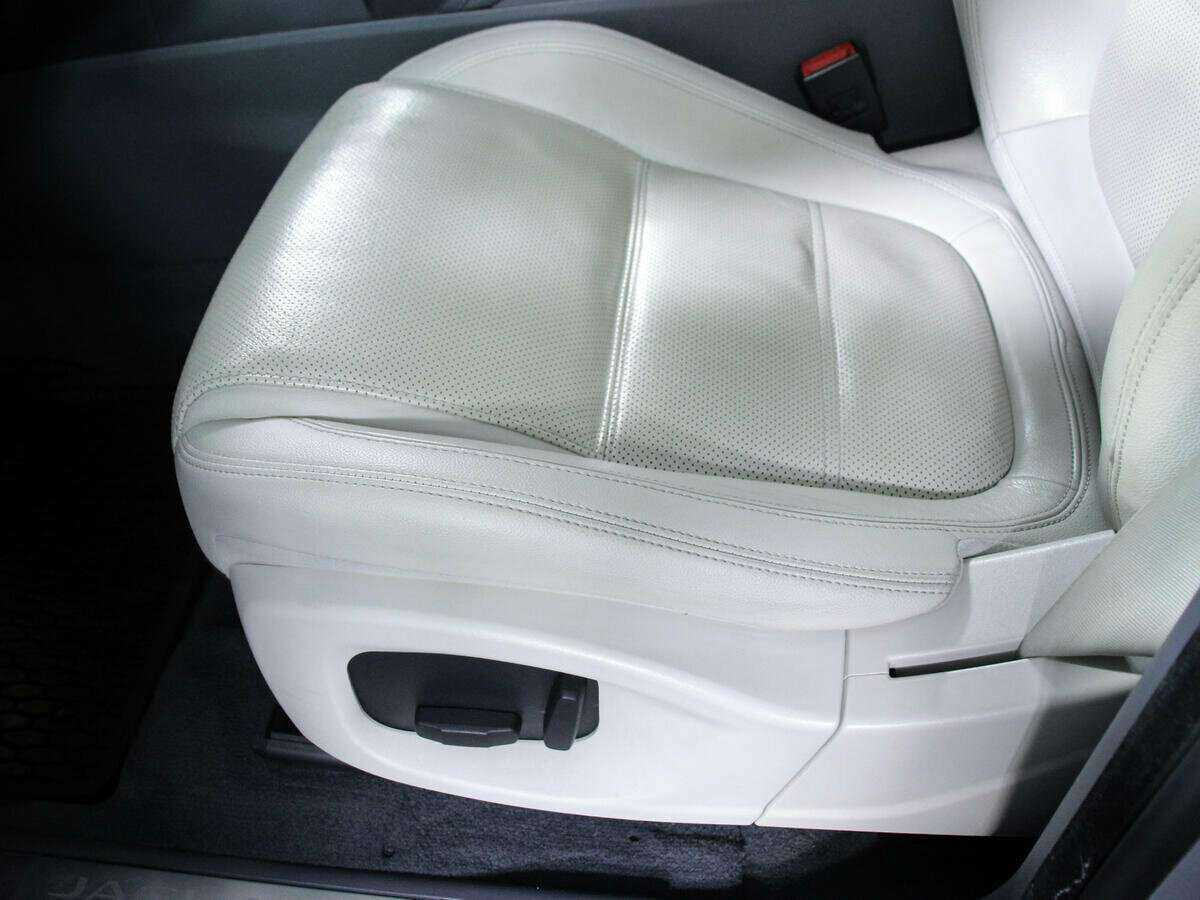 Jaguar E-Pace, 2018 Фото №19