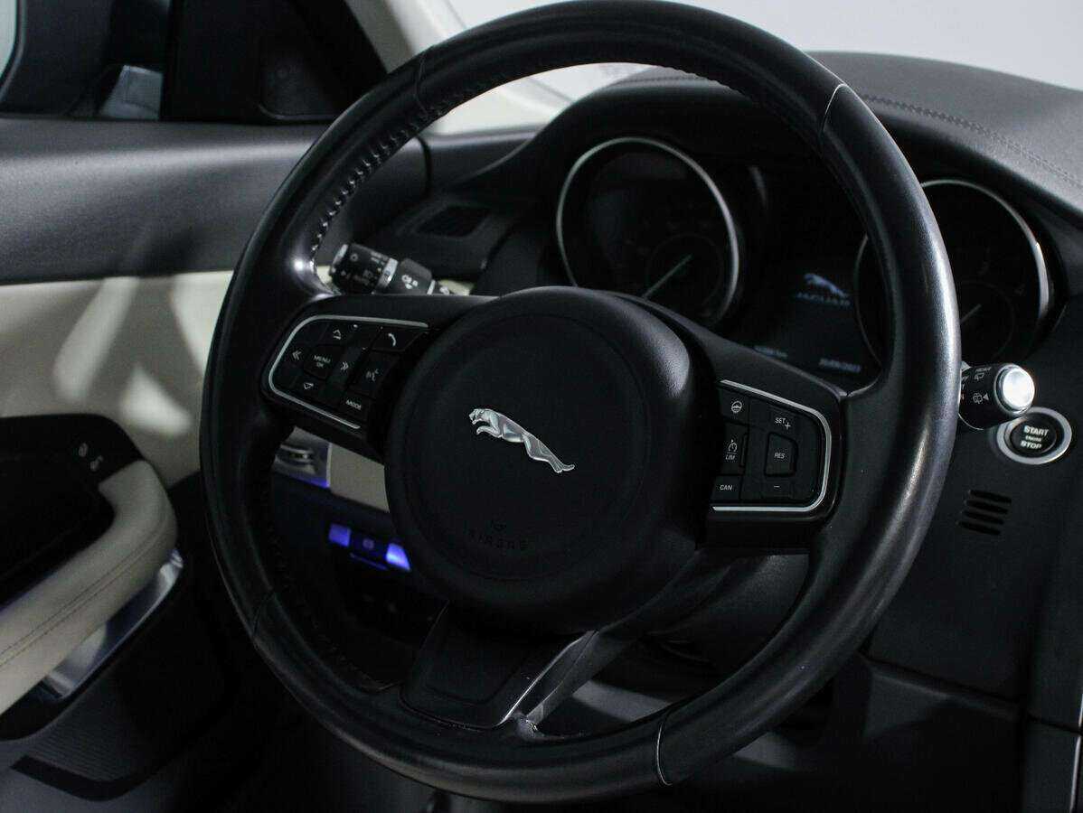 Jaguar E-Pace, 2018 Фото №20