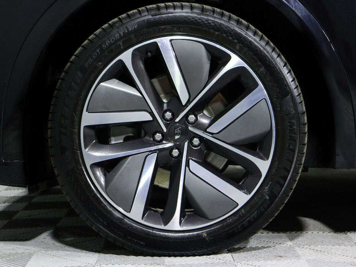 LiXiang L9 44.5 kWh, 2023 Фото №16