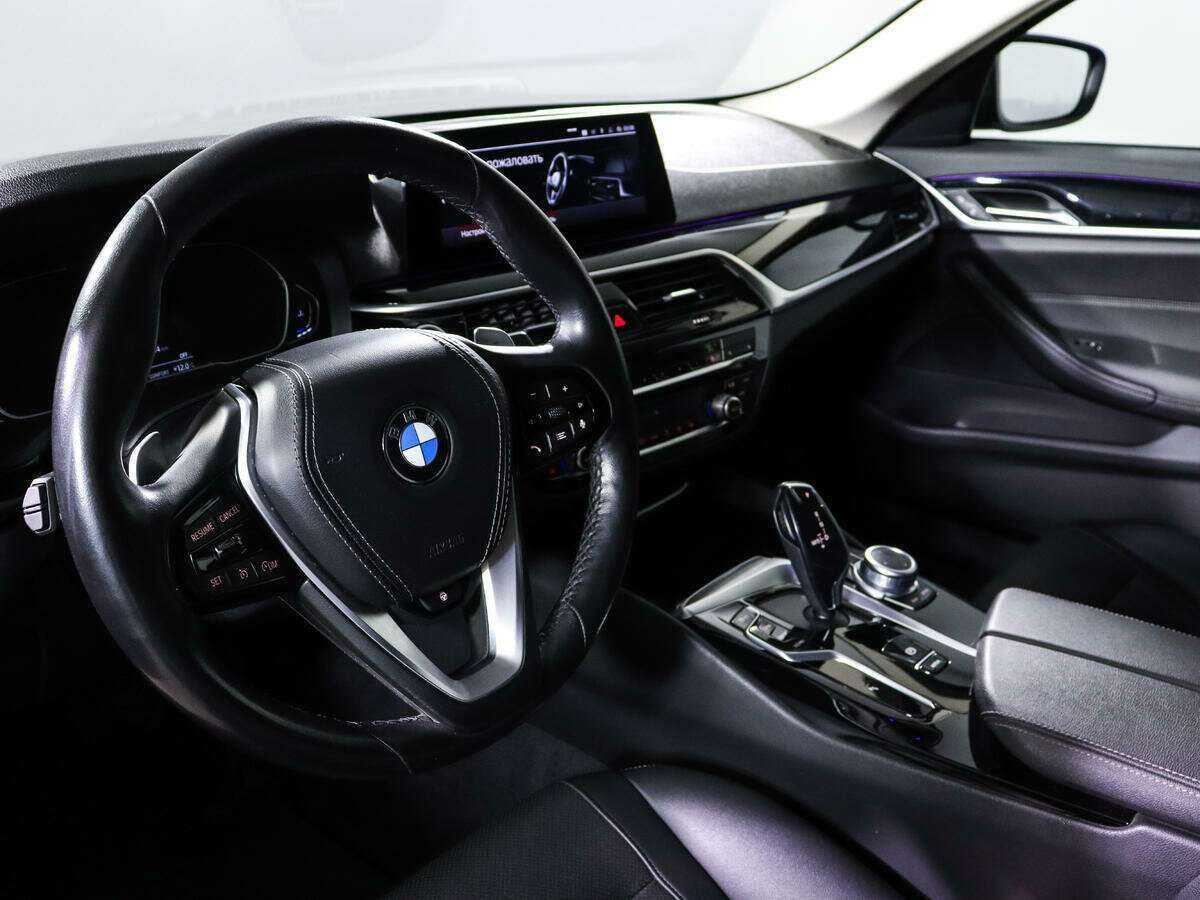 BMW 5 серии 520d xDrive, 2020 Фото №11