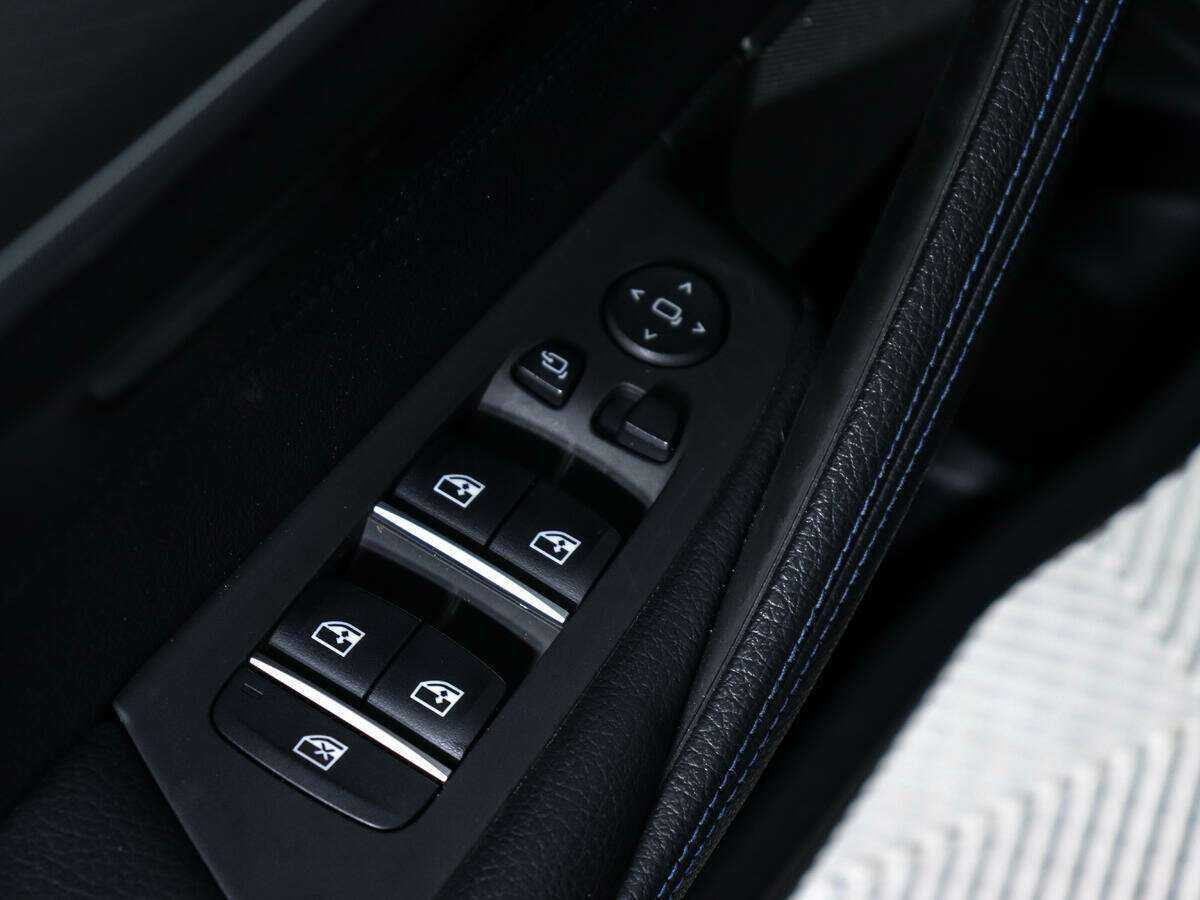 BMW 5 серии 530i xDrive, 2020 Фото №16