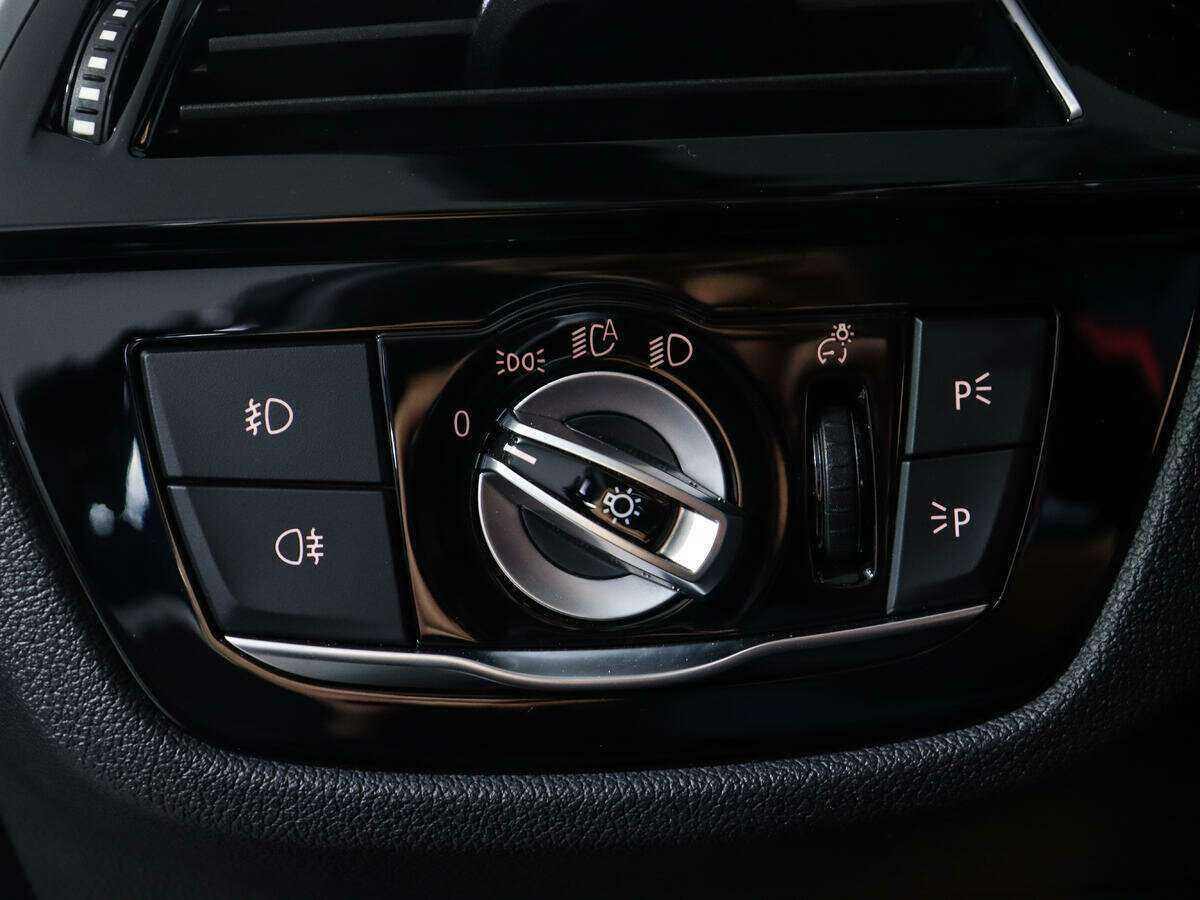 BMW 5 серии 530i xDrive, 2020 Фото №20