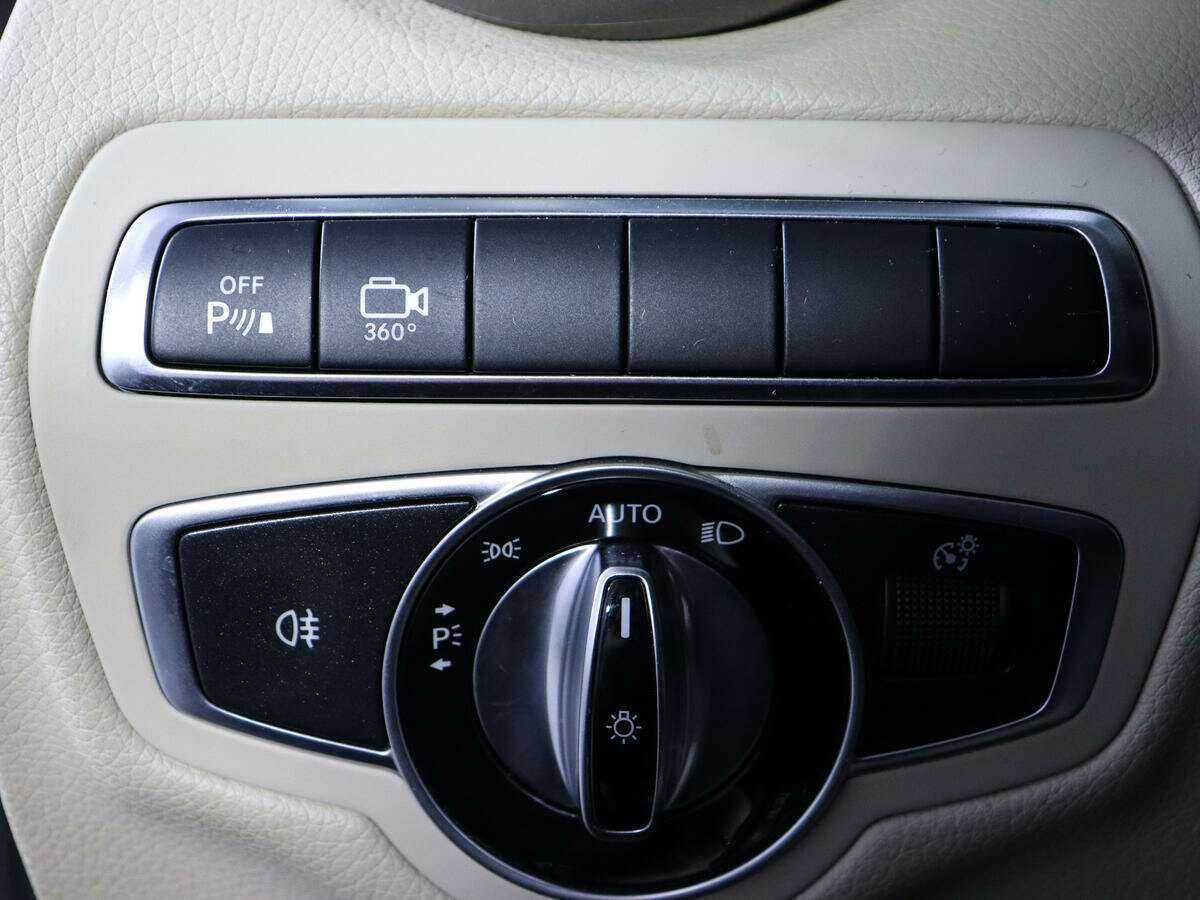 Mercedes-Benz GLC 300, 2016 Фото №21