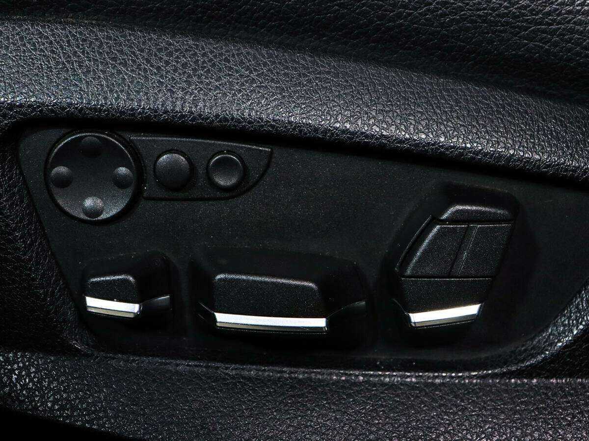 BMW 5 серии 523i, 2011 Фото №21