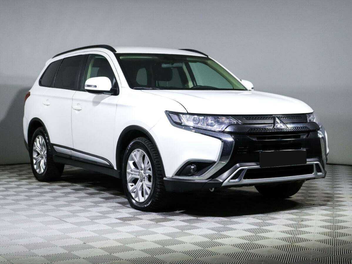 Mitsubishi Outlander, 2022 Фото №3