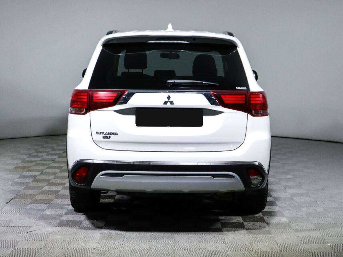 Mitsubishi Outlander, 2022 Фото №6