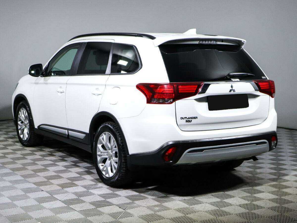 Mitsubishi Outlander, 2022 Фото №7