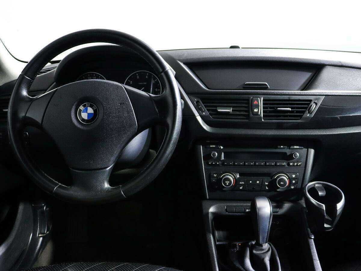 BMW X1 18i, 2011 Фото №10
