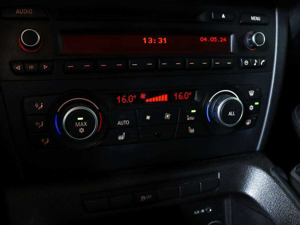 BMW X1 18i, 2011 Фото №13