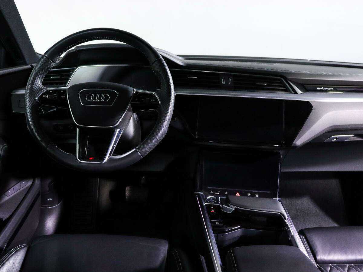 Audi e-tron 55, 2020 Фото №10