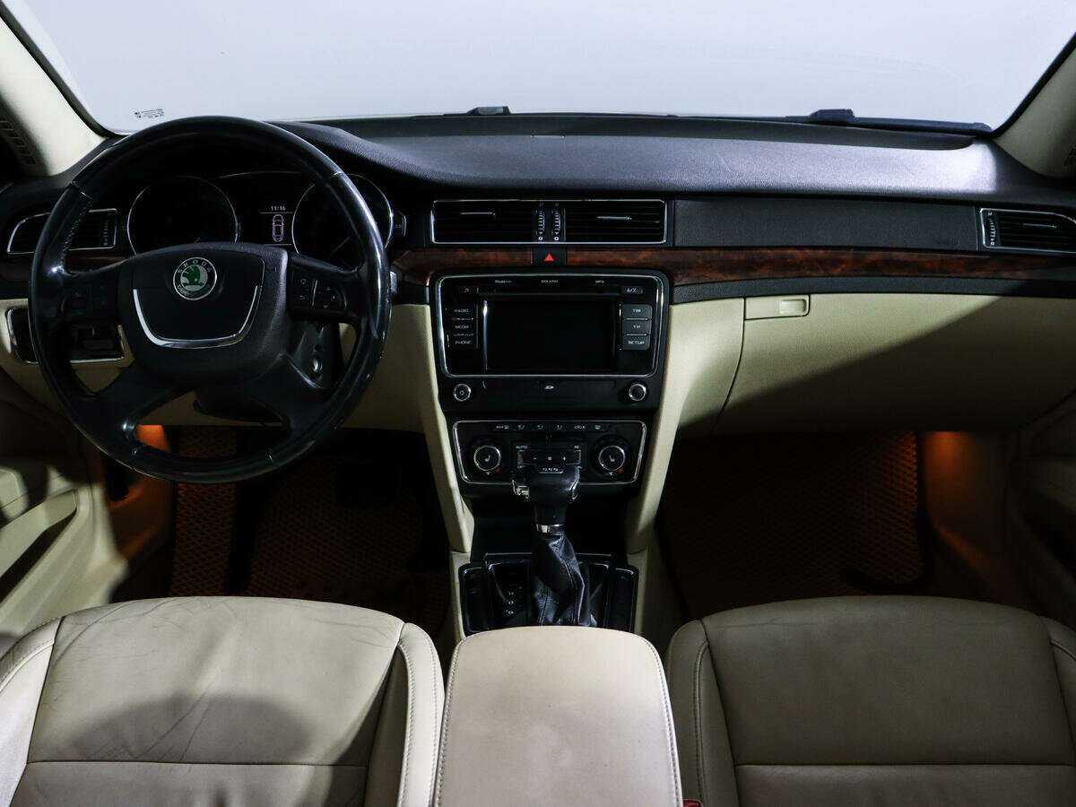 Skoda Superb DSG, 2011 Фото №10