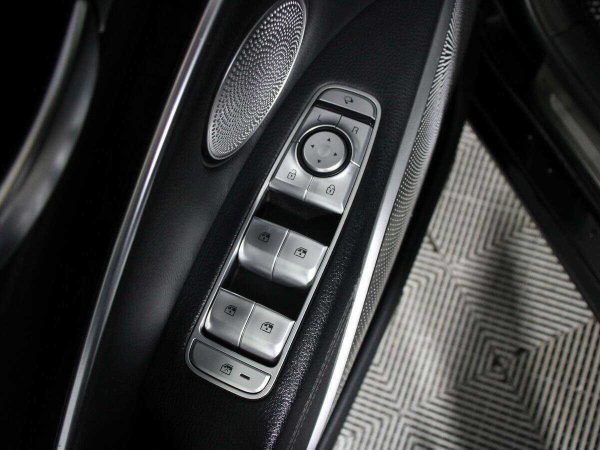 Kia K900, 2019 Фото №16
