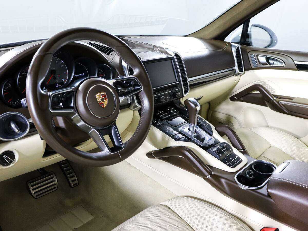 Porsche Cayenne S, 2015 Фото №14