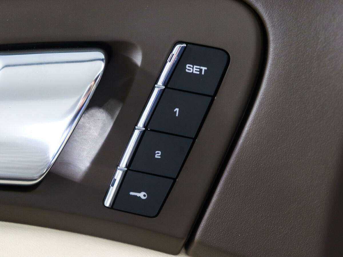 Porsche Cayenne S, 2015 Фото №25