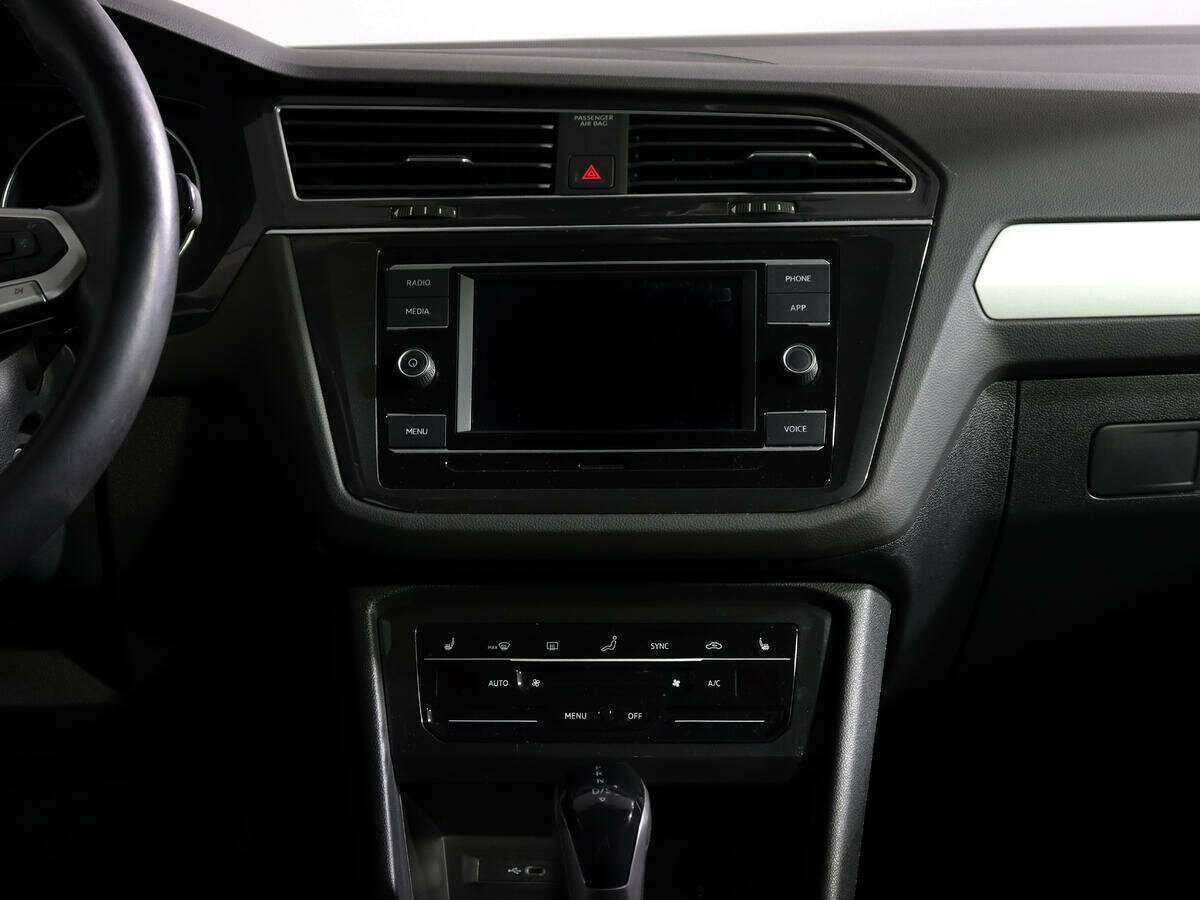 Volkswagen Tiguan, 2021 Фото №12