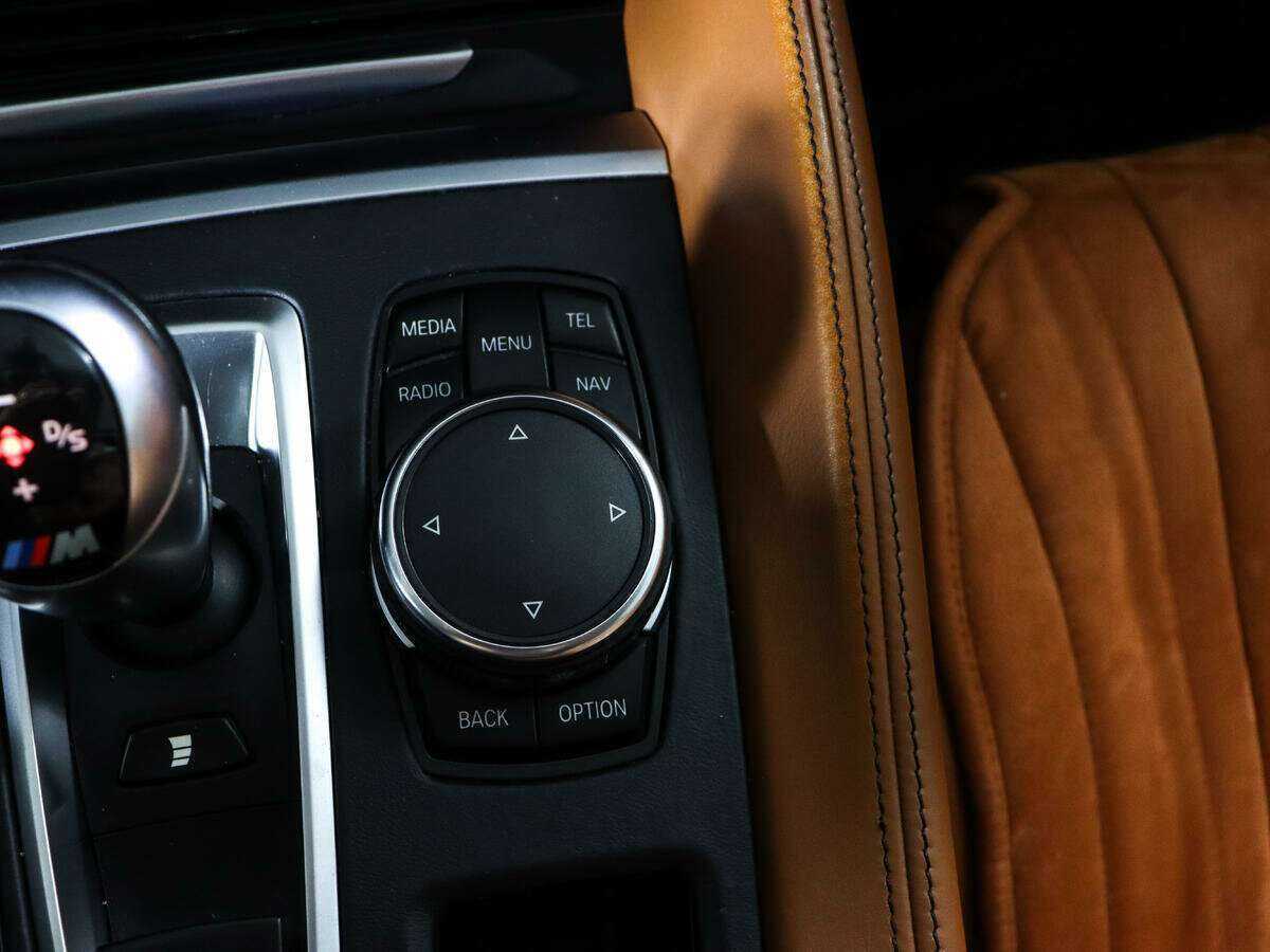 BMW X5 M, 2015 Фото №11