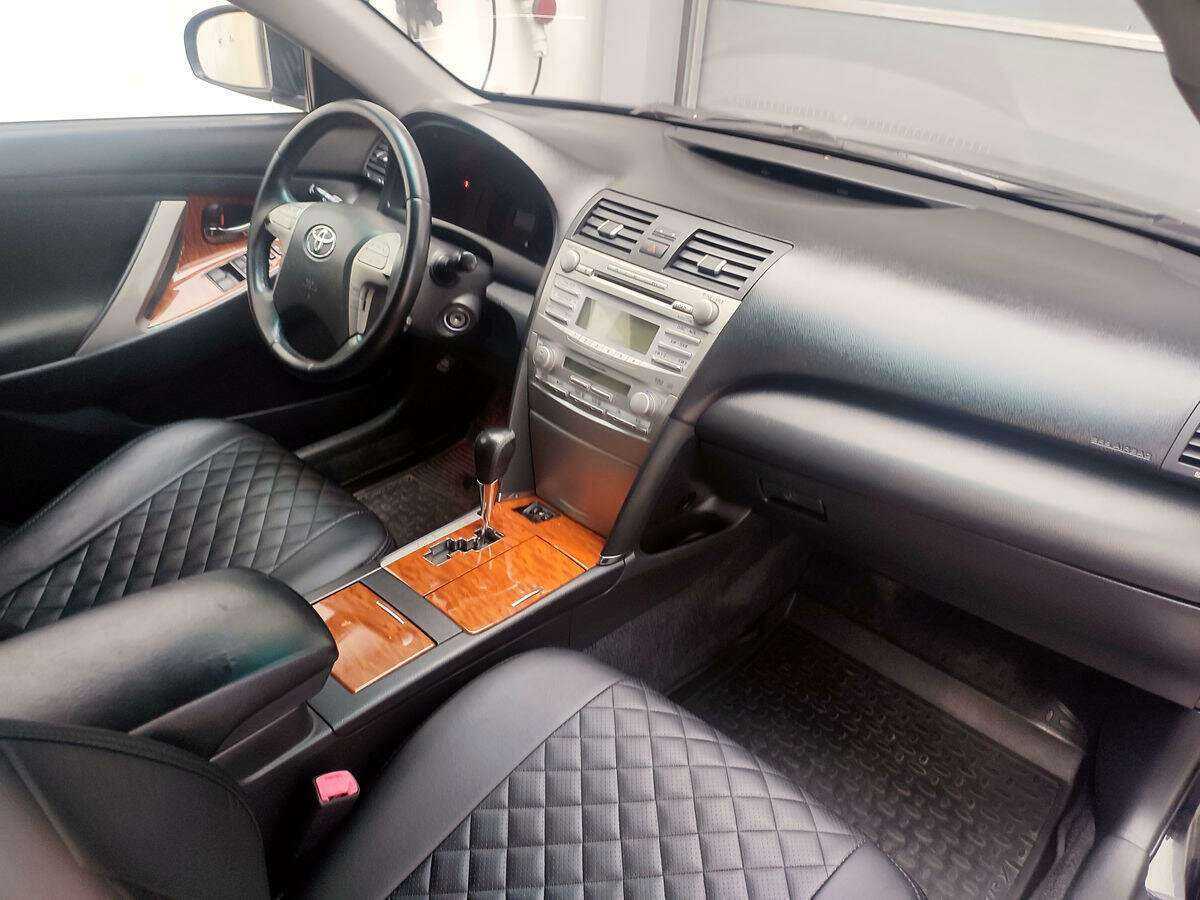 Toyota Camry, 2010 Фото №7