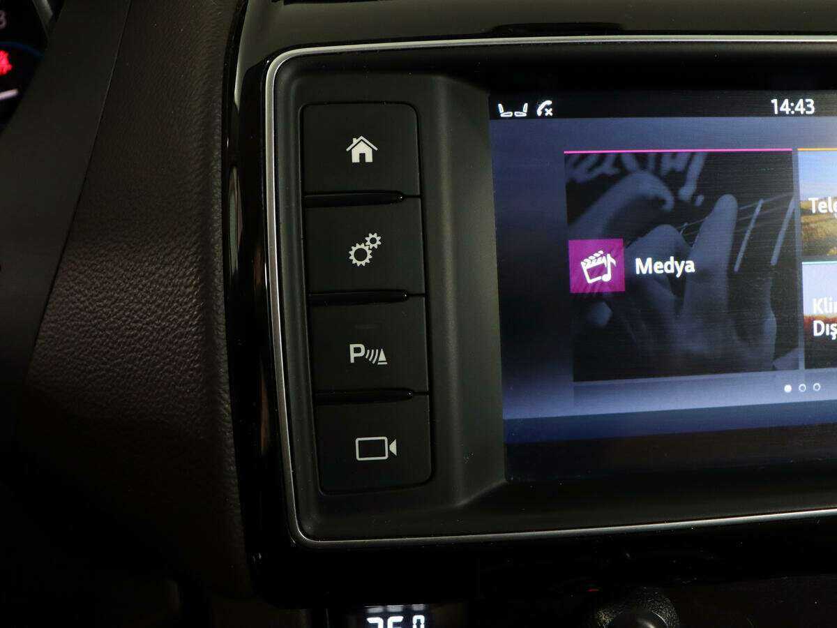 Jaguar F-Pace, 2017 Фото №30