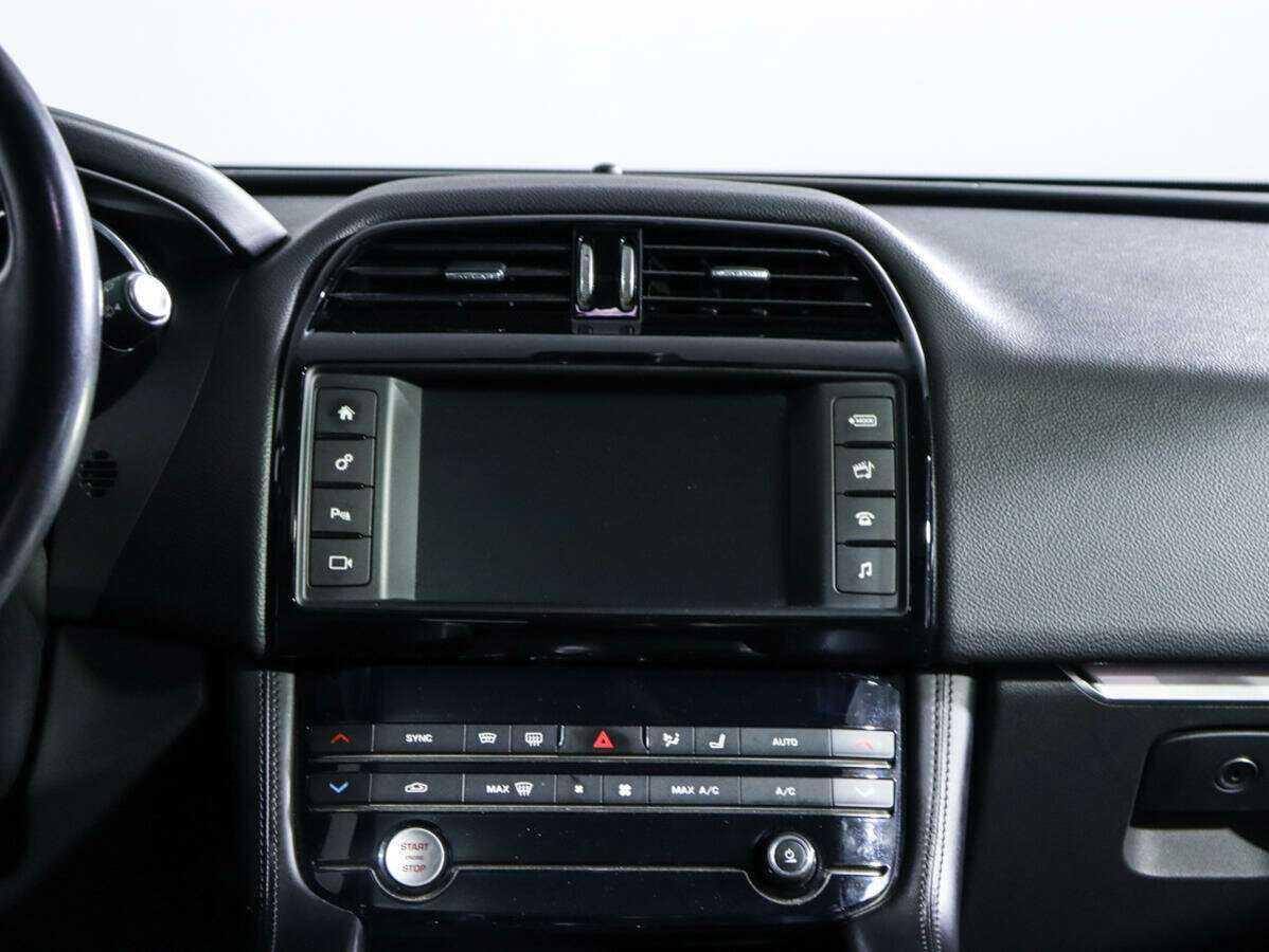 Jaguar F-Pace, 2016 Фото №9