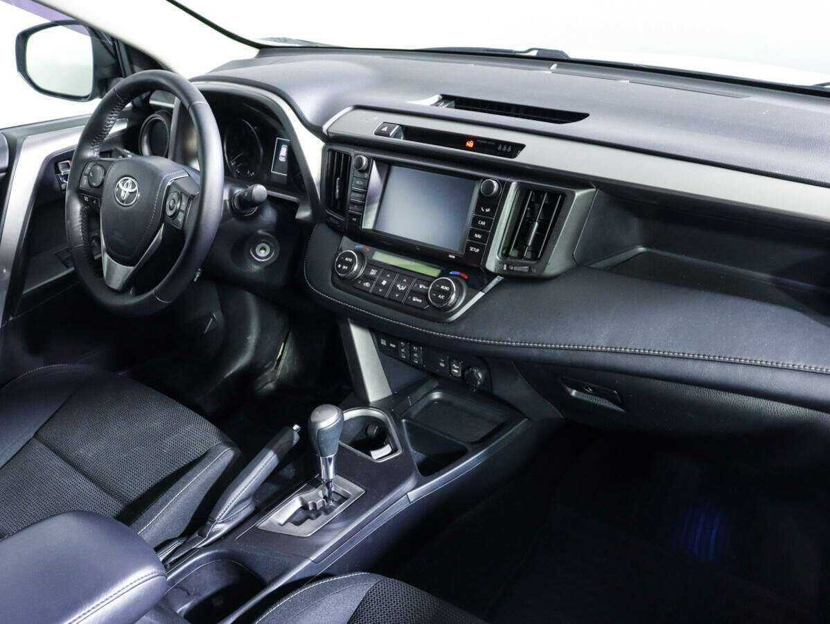 Toyota RAV4, 2017 Фото №8