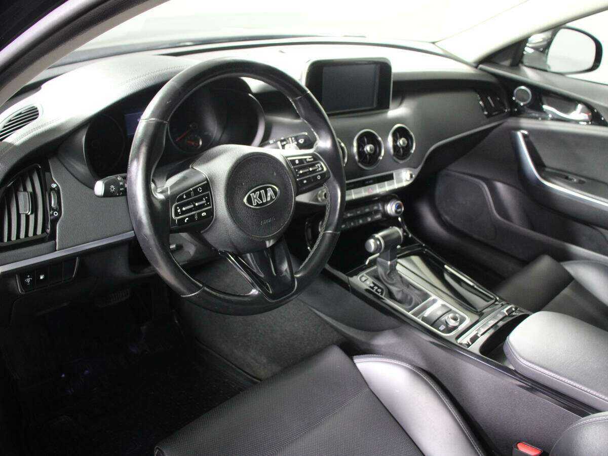 Kia Stinger, 2019 Фото №11