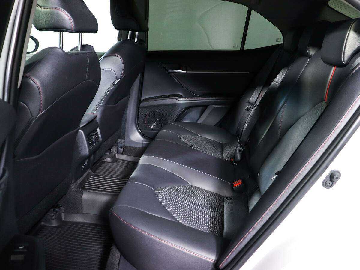 Toyota Camry, 2021 Фото №8