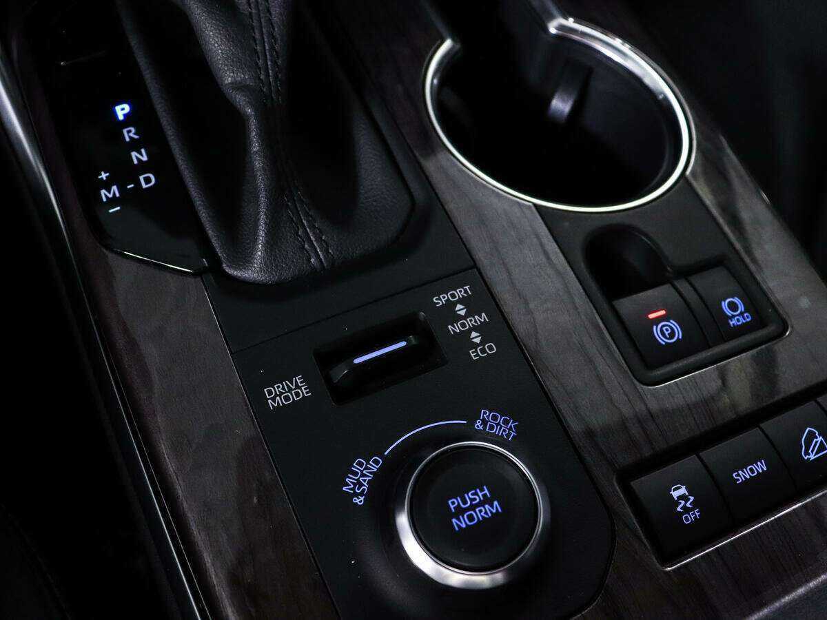 Toyota Highlander, 2022 Фото №18