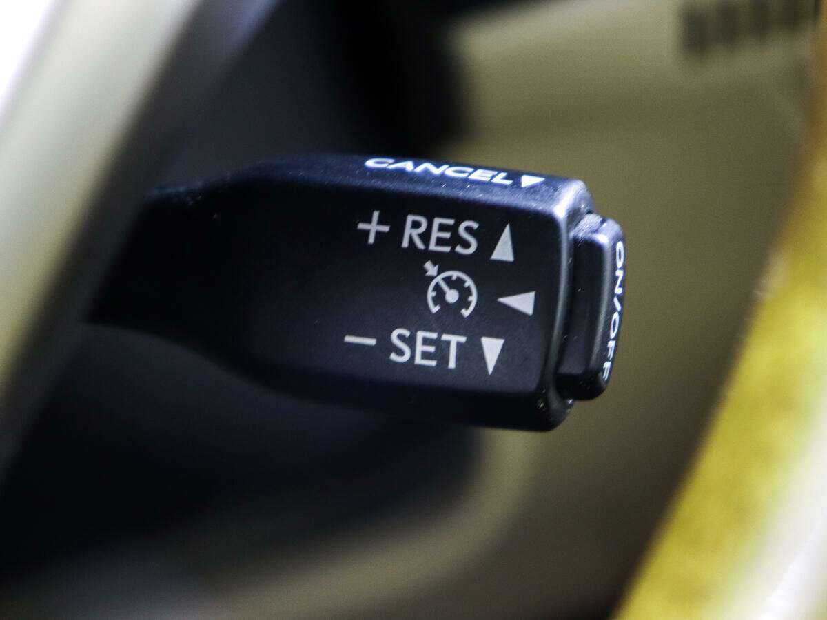 Lexus ES 350, 2013 Фото №21