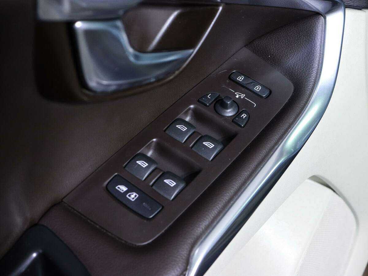 Volvo V40 Cross Country, 2013 Фото №16