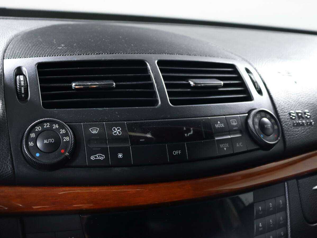 Mercedes-Benz E-Класс 200, 2006 Фото №14