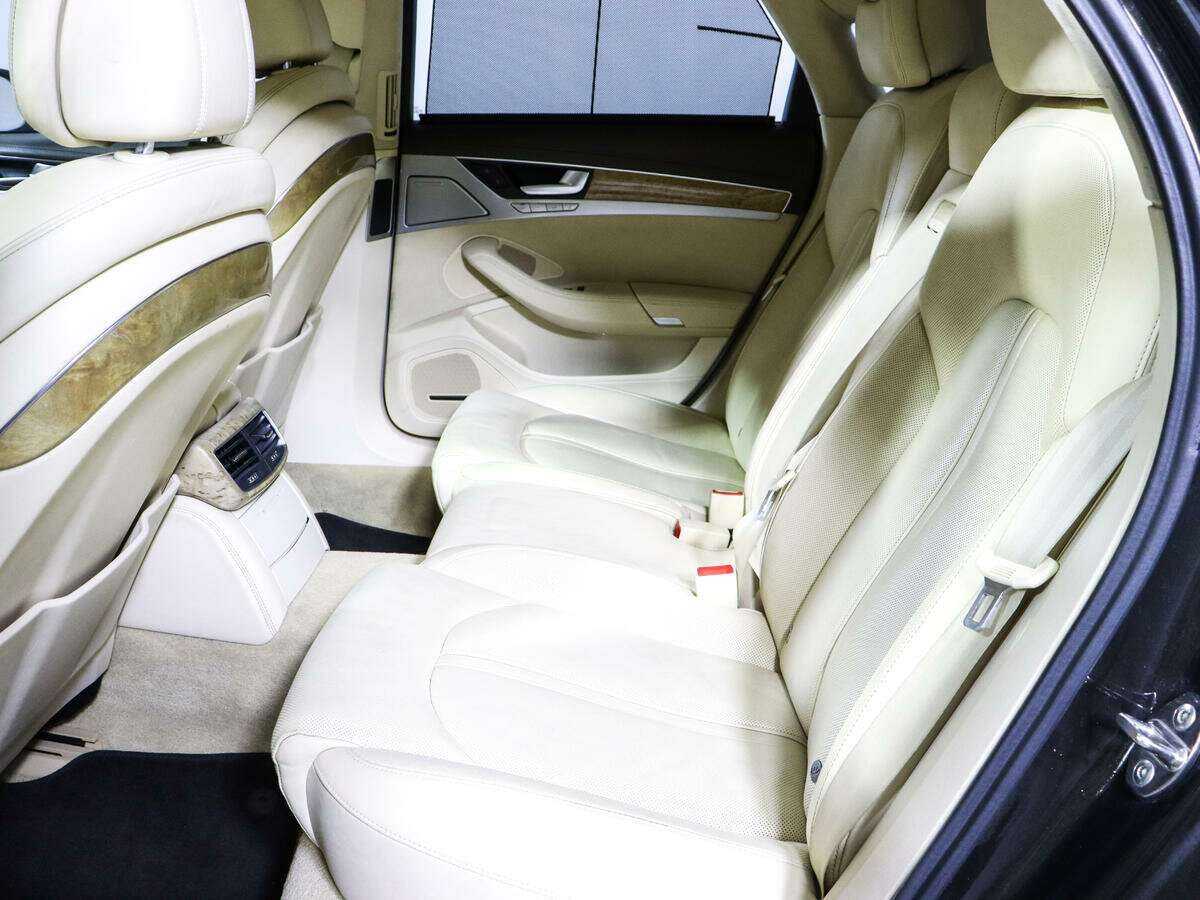 Audi A8, 2010 Фото №9