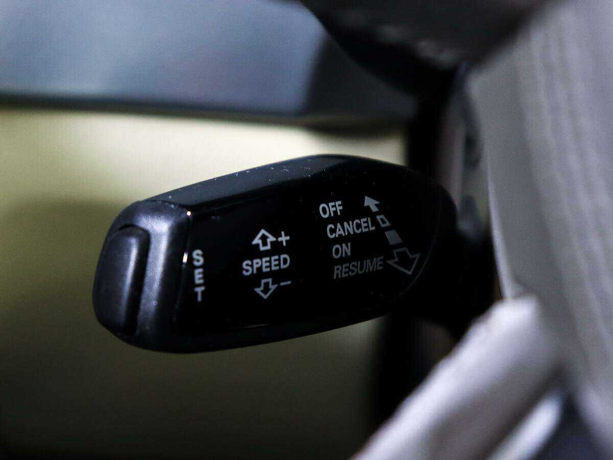 Audi A8, 2010 Фото №20