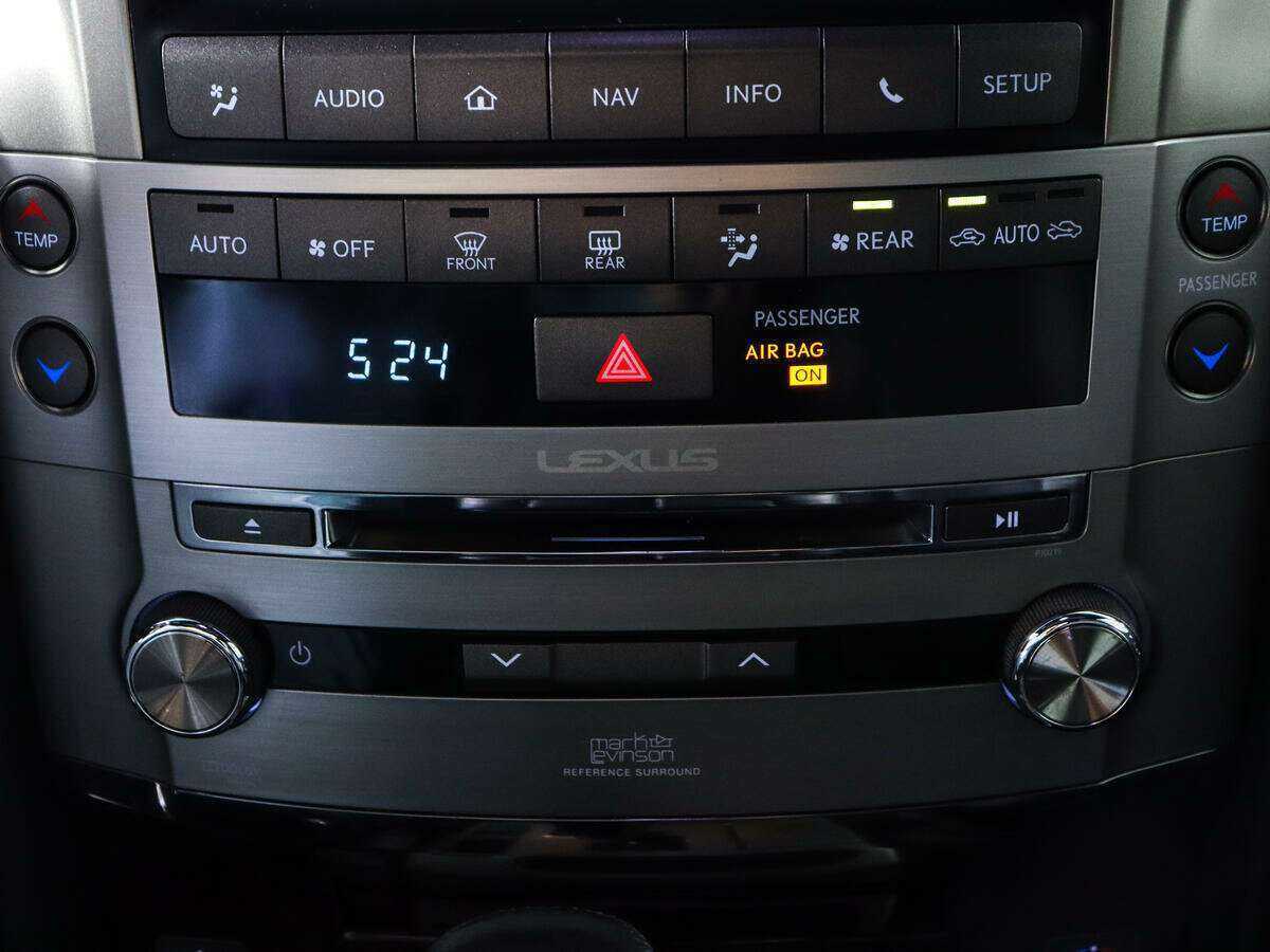 Lexus LX 570, 2015 Фото №16