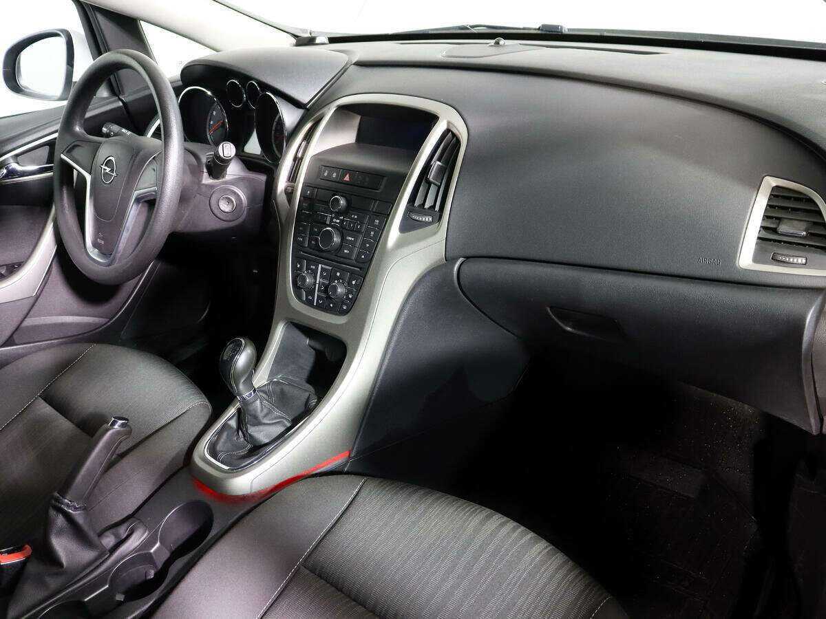 Opel Astra, 2011 - 88 364 км. | Фото №7
