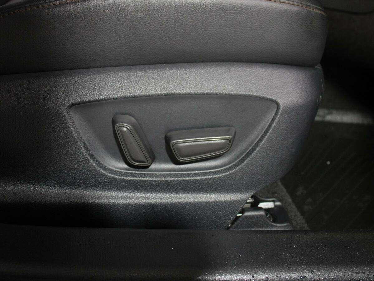 Toyota Camry, 2020 Фото №16