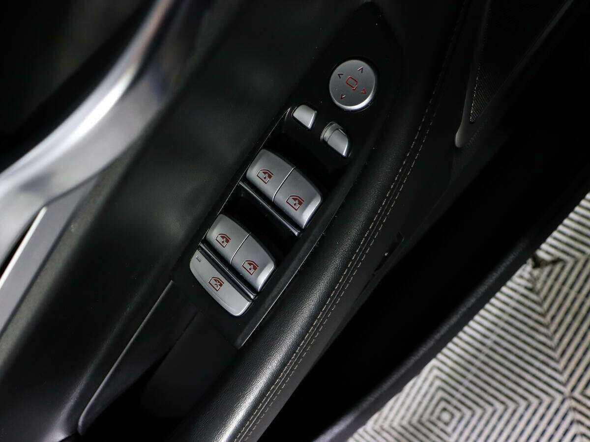 BMW 7 серии 750d xDrive, 2018 Фото №17