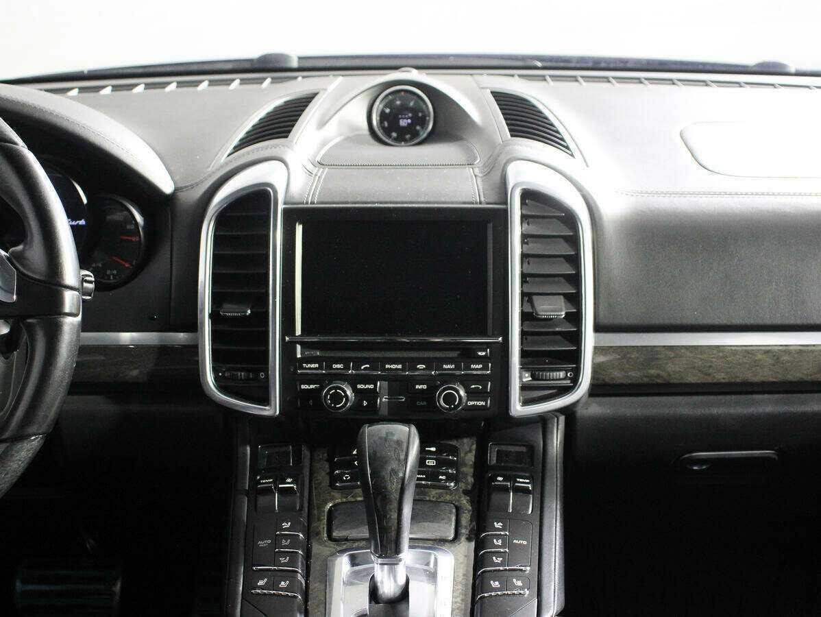 Porsche Cayenne Turbo, 2010 Фото №13