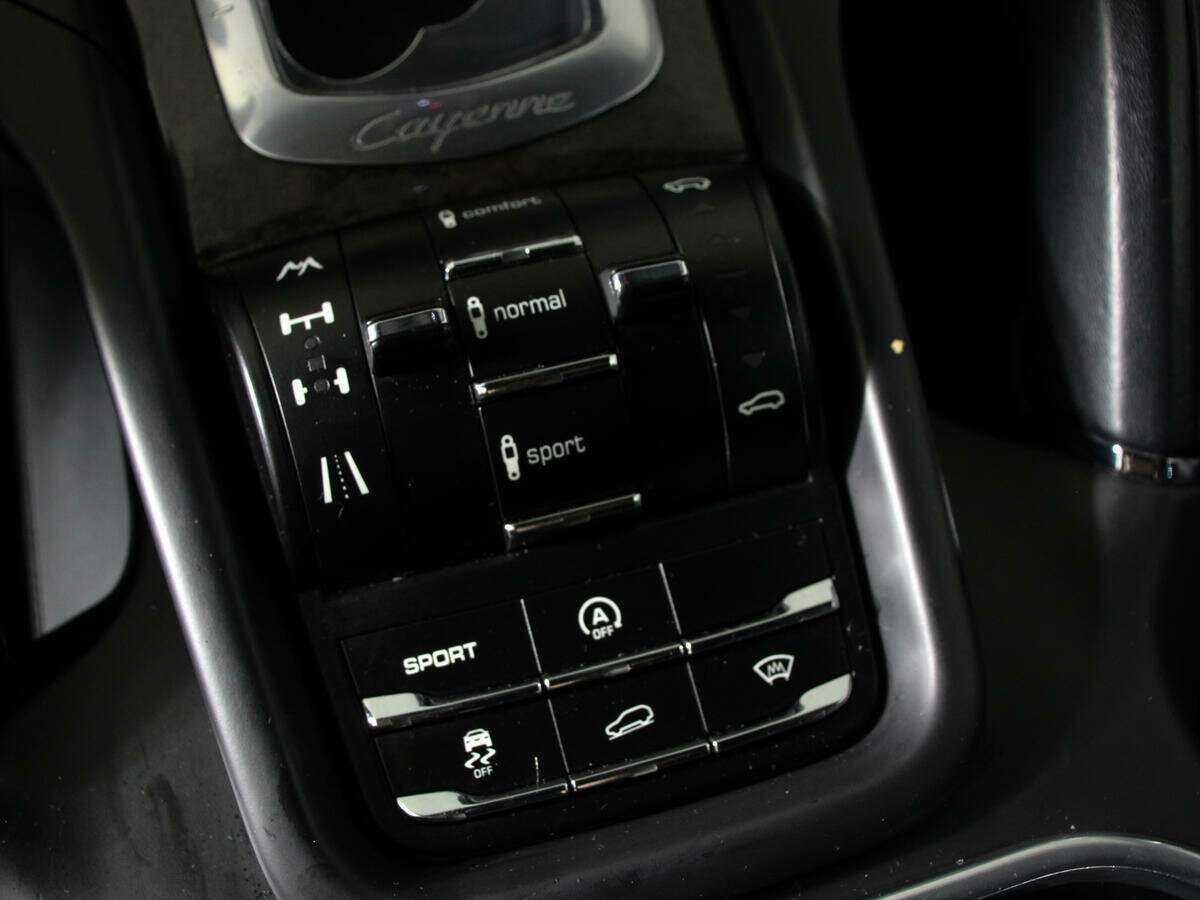 Porsche Cayenne Turbo, 2010 Фото №24