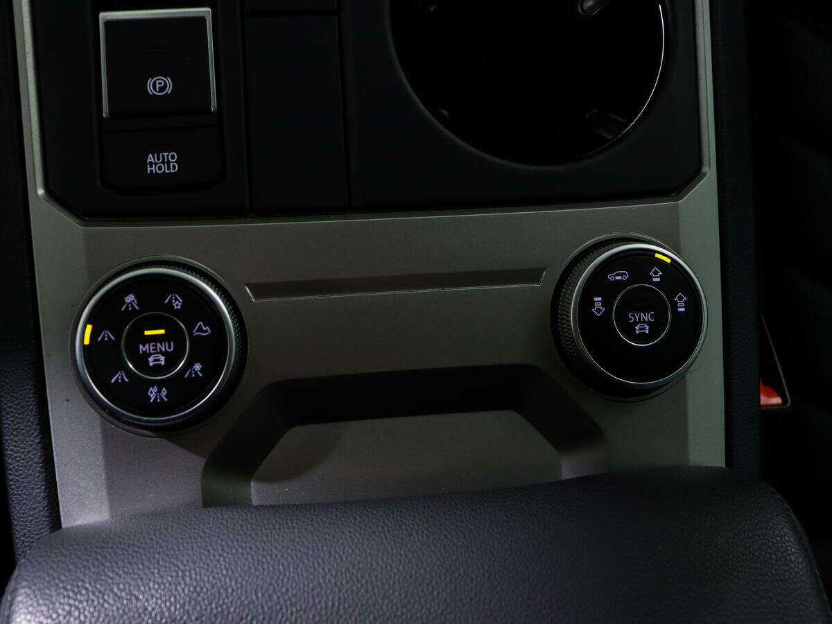 Volkswagen Touareg, 2019 Фото №17