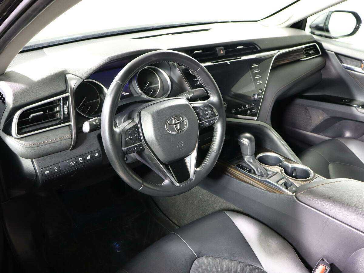 Toyota Camry, 2020 Фото №12