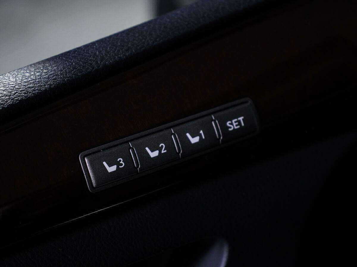 Lexus LX 570, 2012 Фото №25