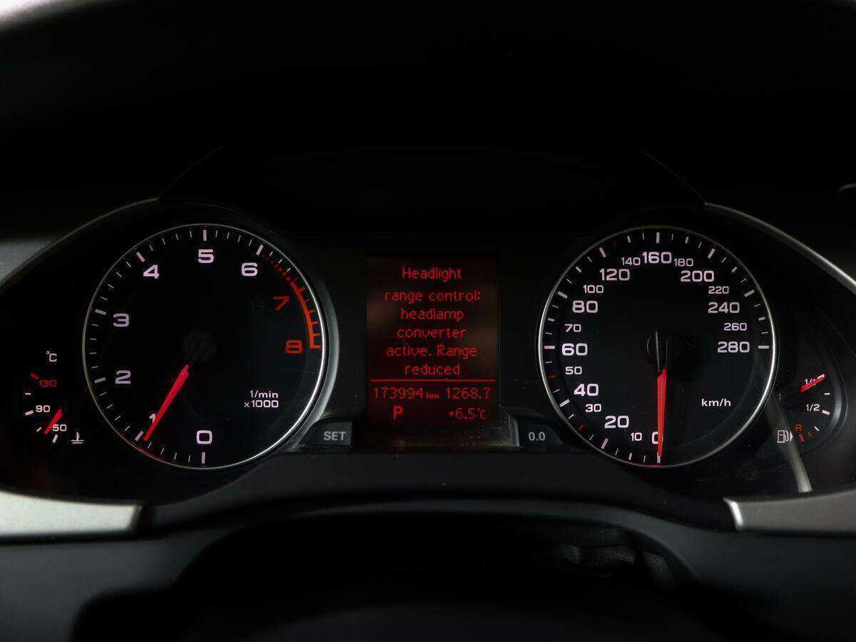 Audi A4, 2010 Фото №9