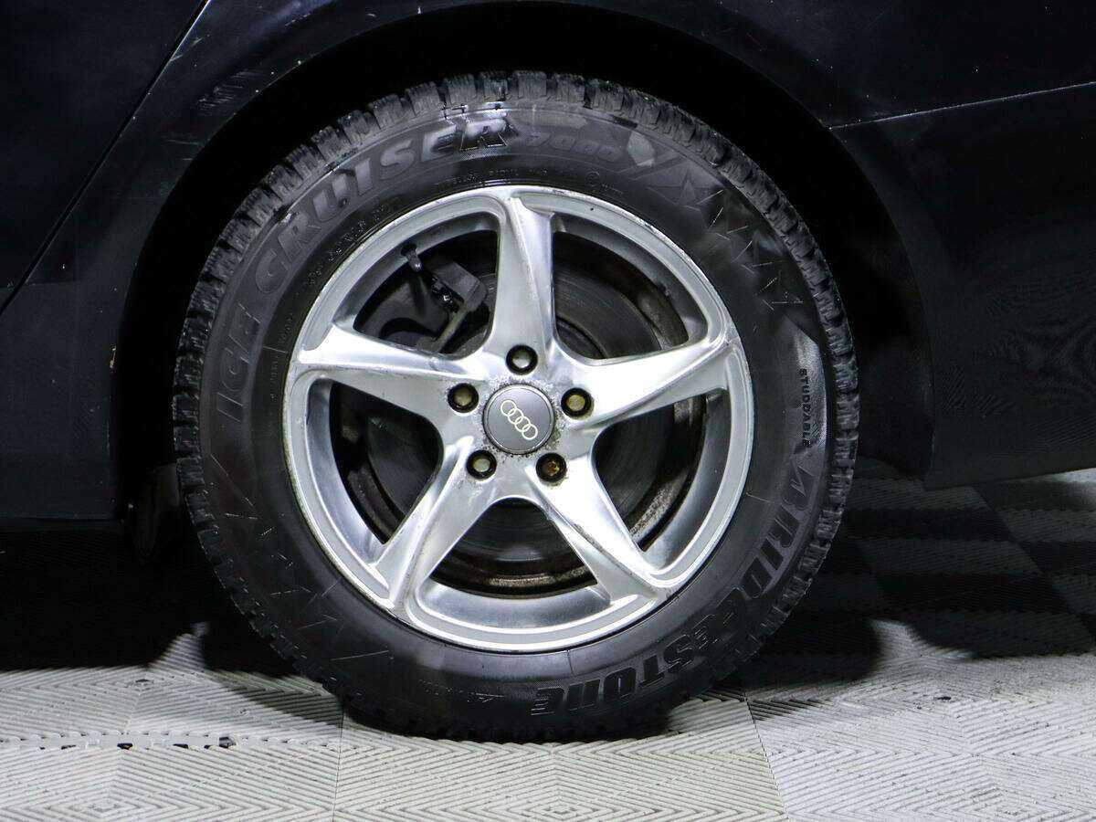 Audi A4, 2010 Фото №13