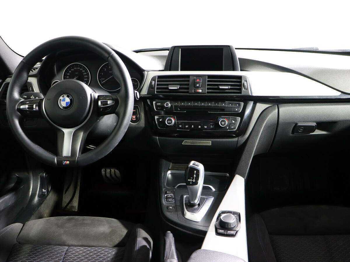 BMW 3 серии 320i xDrive, 2016 Фото №12