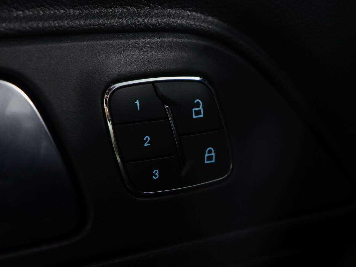 Ford Mustang, 2022 Фото №22